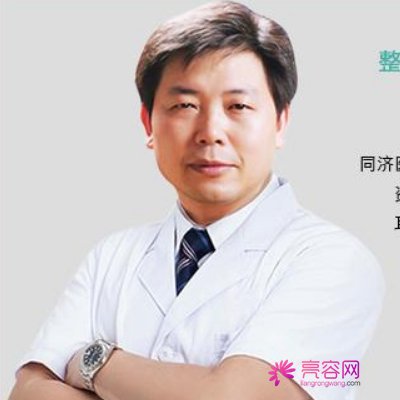 武汉同济邓裴医生怎么样？快来了解医生信息和隆鼻手术案例吧